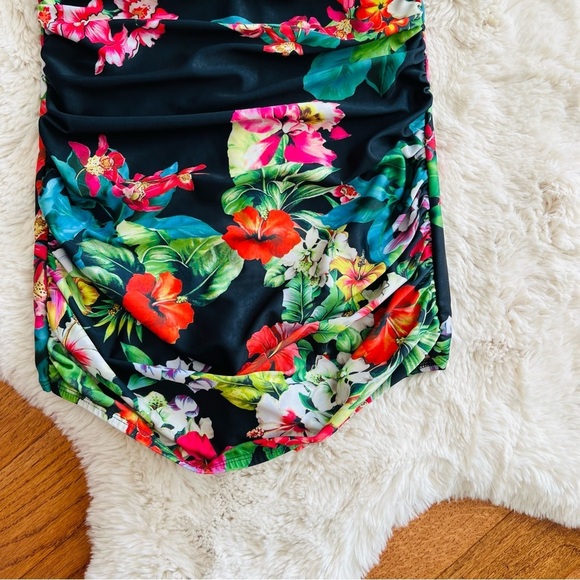 Sugar Doll floral retro pinup halter one piece swimsuit - Picture 7 of 13